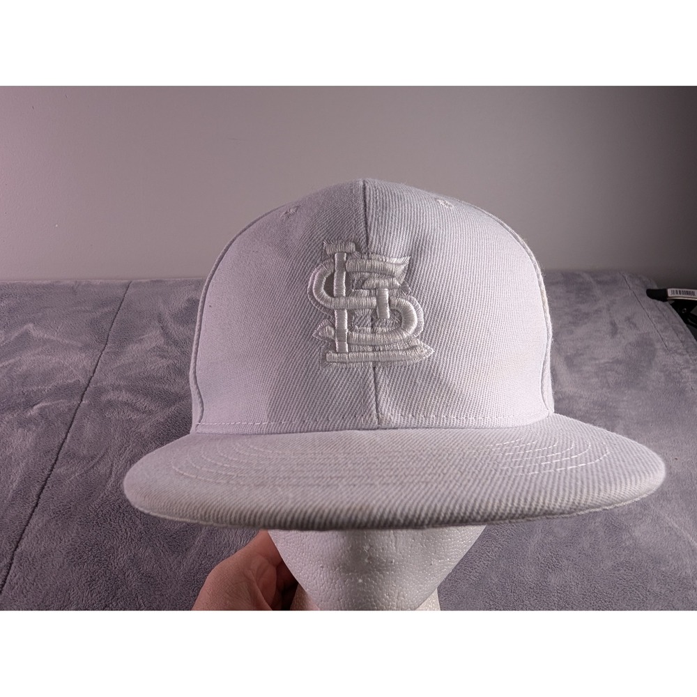 Max Headgear St Louis Cardinals White Snapback Hat Embroidered Logo Flat Brim